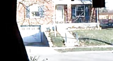 sex ngoài đồng Anh chàng da trắng liếm âm hộ tình nhân da đen và fucks phjm set với chồng.