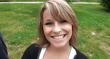 phim sex chăm sóc em gái bị bệnh Cô gái đeo kính và vòi nước phim sex dong tinh lớn.